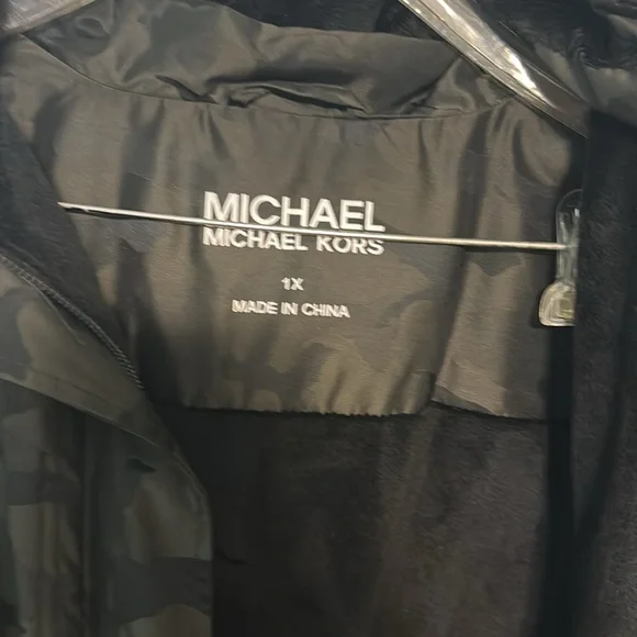 Women's Micheal Kor’s Black/green Hooded Raincoat ~XL/1X - Picture 6 of 7